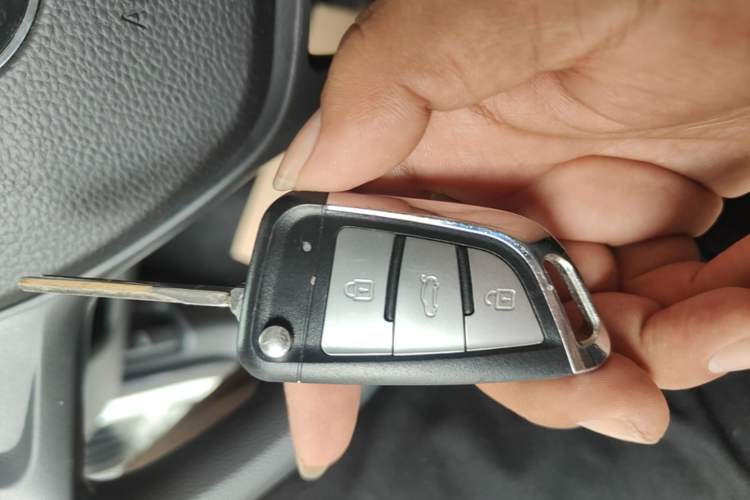 Used Volkswagen Lavida 2019 Lavida Start 1.5L Automatic Trendy Version China VI Standard Vehicle Key