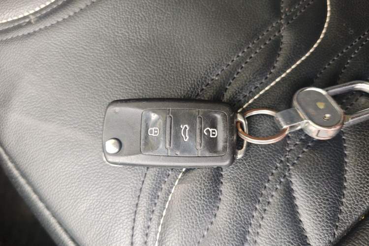 Used Volkswagen Lavida 2019 Lavida Start 1.5L Manual Fashion Edition China VI Standard Vehicle Key