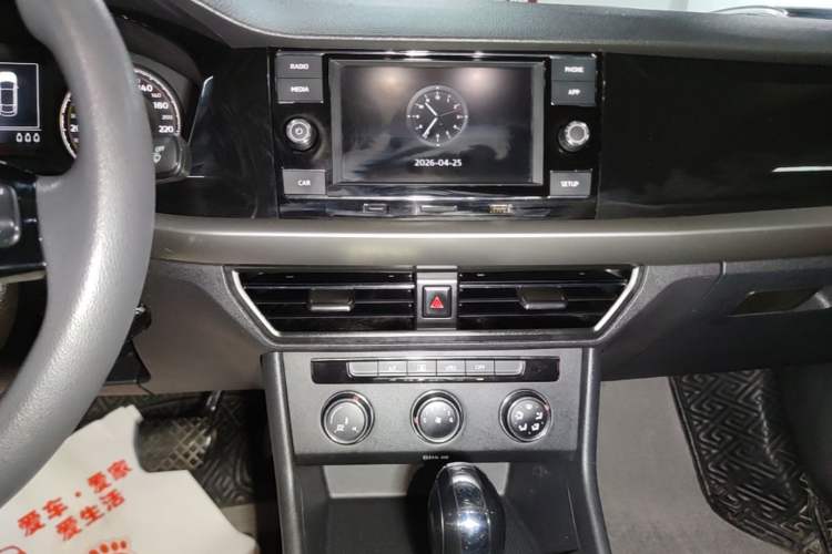 Used Volkswagen Lavida 2019 1.5L Automatic Comfort Edition China VI Standard Audio And AC Panel