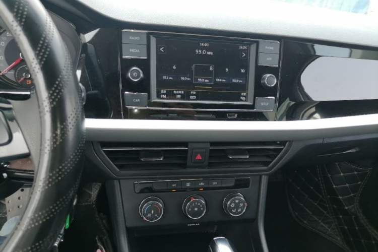 Used Volkswagen Lavida 2019 1.5L Automatic Comfort Edition China VI Standard Audio And AC Panel