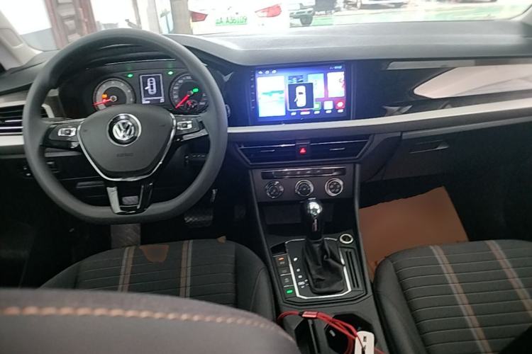 Used Volkswagen Lavida 2019 280TSI DSG Comfort Edition China VI standard Center Console