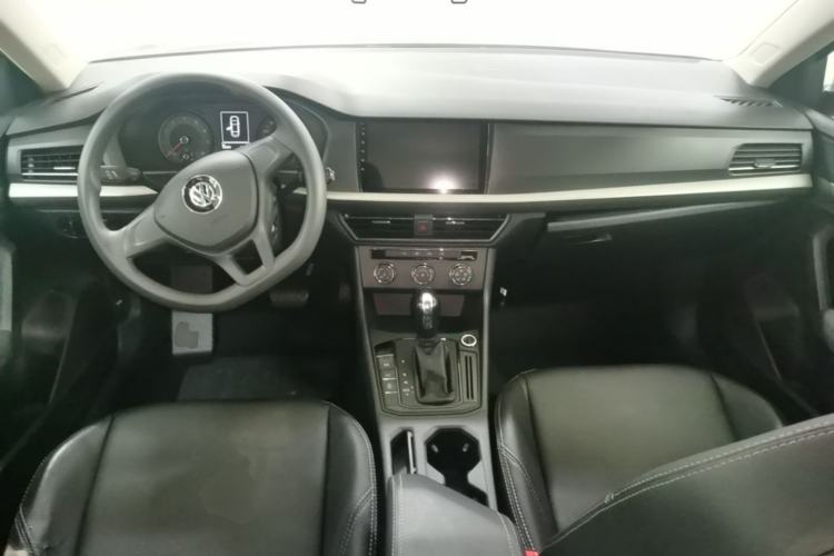 Used Volkswagen Lavida 2019 1.5L Automatic Fashion Edition China VI Center Console