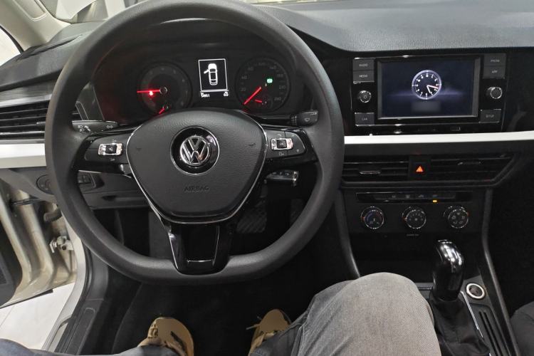 Used Volkswagen Lavida 2019 280TSI DSG Comfort Edition China VI standard Center Console