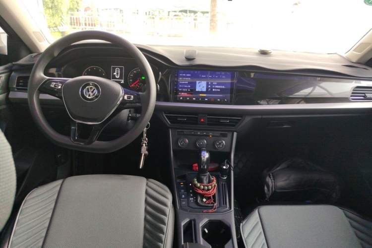 Used Volkswagen Lavida 2019 280TSI DSG Comfort Edition China VI standard Center Console