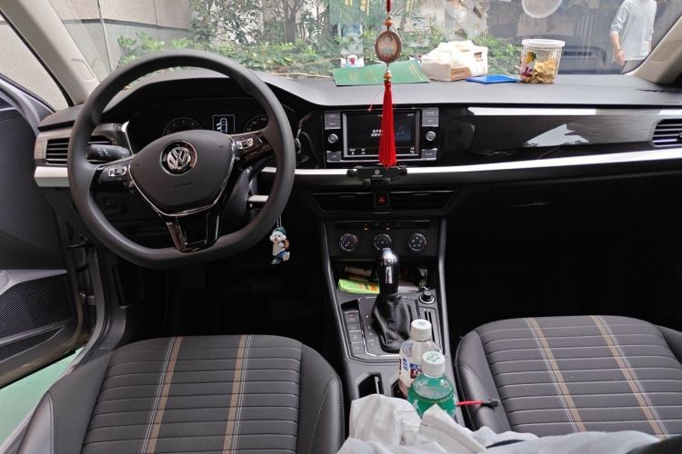 Used Volkswagen Lavida 2019 280TSI DSG Comfort Edition China VI standard Center Console