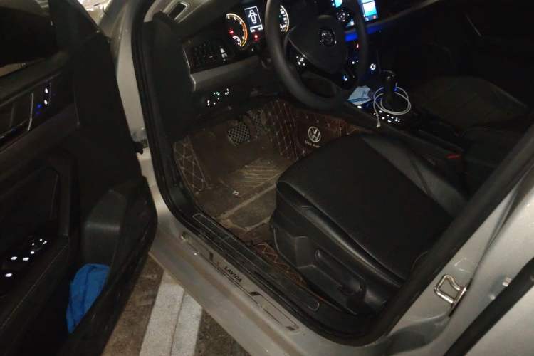 Used Volkswagen Lavida 2019 1.5L Automatic Comfort Edition China VI Standard Driver Seat