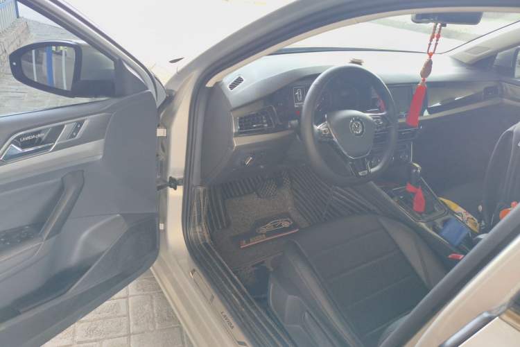 Used Volkswagen Lavida 2019 1.5L Automatic Comfort Edition China VI Standard Driver Seat