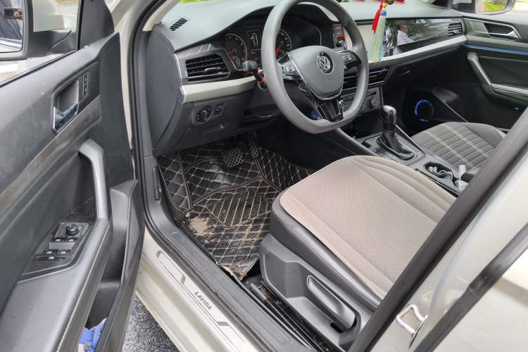 Used Volkswagen Lavida 2019 280TSI DSG Comfort Edition China VI standard Driver Seat