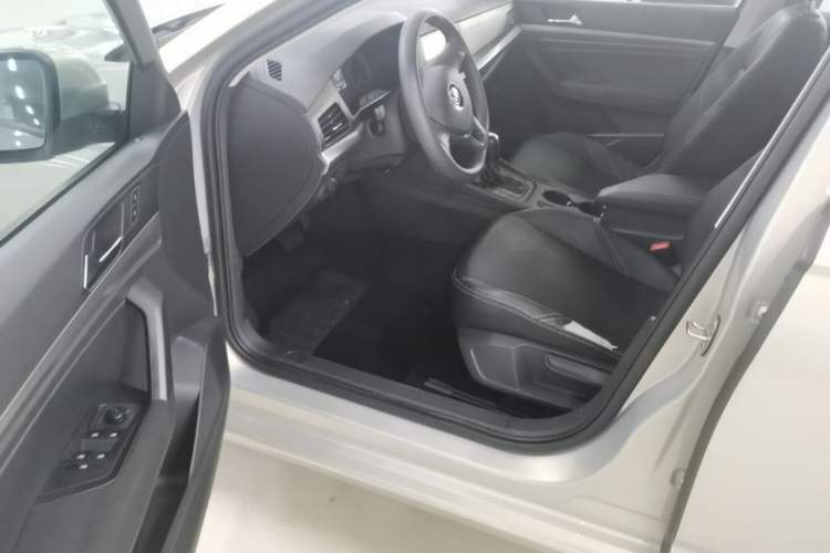 Used Volkswagen Lavida 2019 1.5L Automatic Fashion Edition China VI Driver Seat
