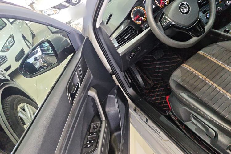 Used Volkswagen Lavida 2019 280TSI DSG Comfort Edition China VI standard Driver Seat