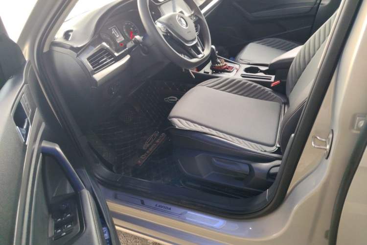 Used Volkswagen Lavida 2019 280TSI DSG Comfort Edition China VI standard Driver Seat
