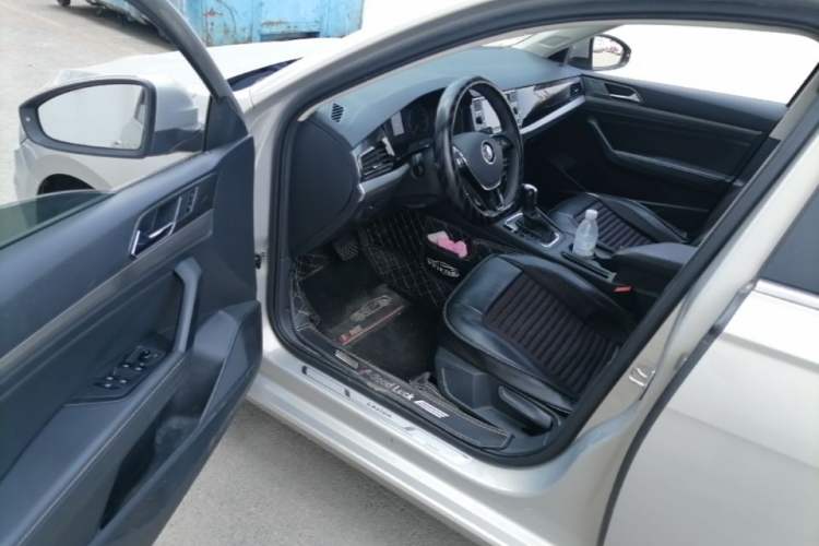 Used Volkswagen Lavida 2019 1.5L Automatic Comfort Edition China VI Standard Driver Seat