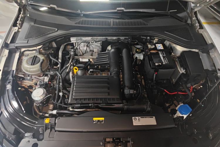 Used Volkswagen Lavida 2019 280TSI DSG Comfort Edition China VI standard Engine Bay