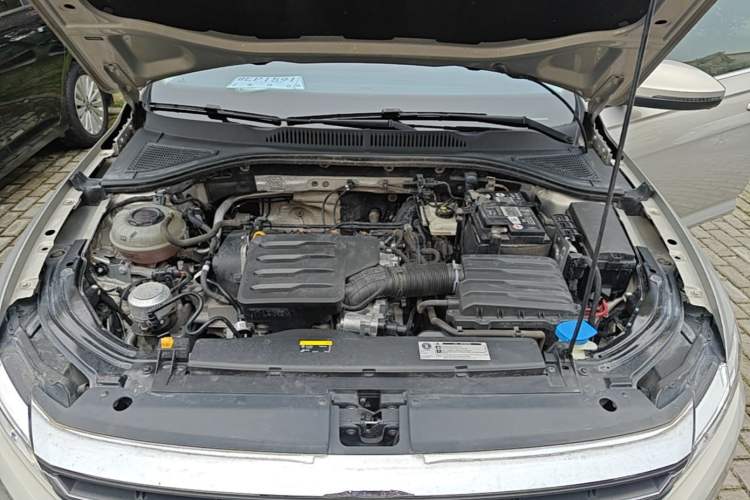 Used Volkswagen Lavida 2019 1.5L Automatic Comfort Edition China VI Standard Engine Bay