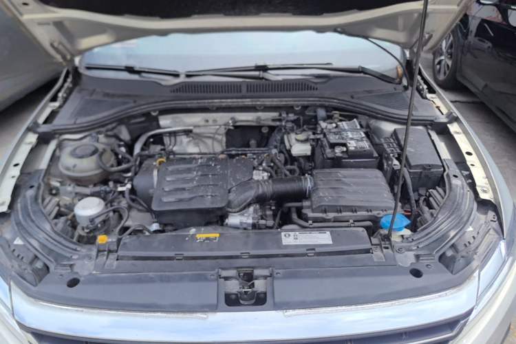 Used Volkswagen Lavida 2019 1.5L Automatic Comfort Edition China VI Standard Engine Bay