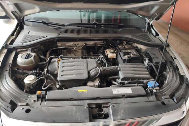 Used Volkswagen Lavida 2019 1.5L Manual Comfort Edition China VI Standard Engine Bay