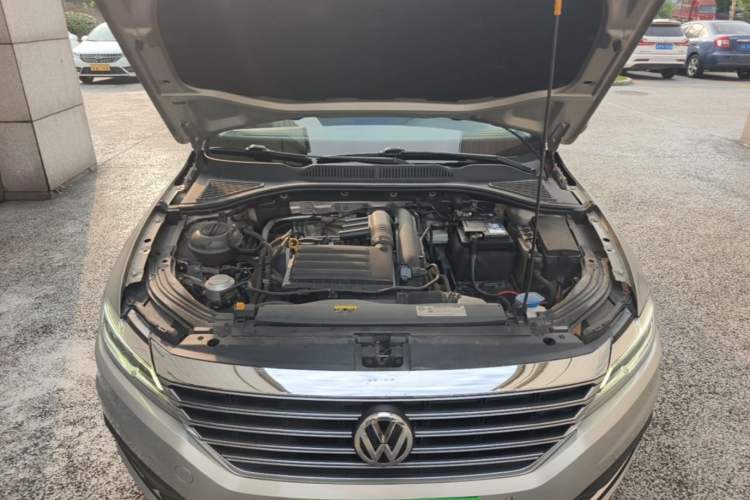 Used Volkswagen Lavida 2019 280TSI DSG Luxury Edition China VI Standard Engine Bay