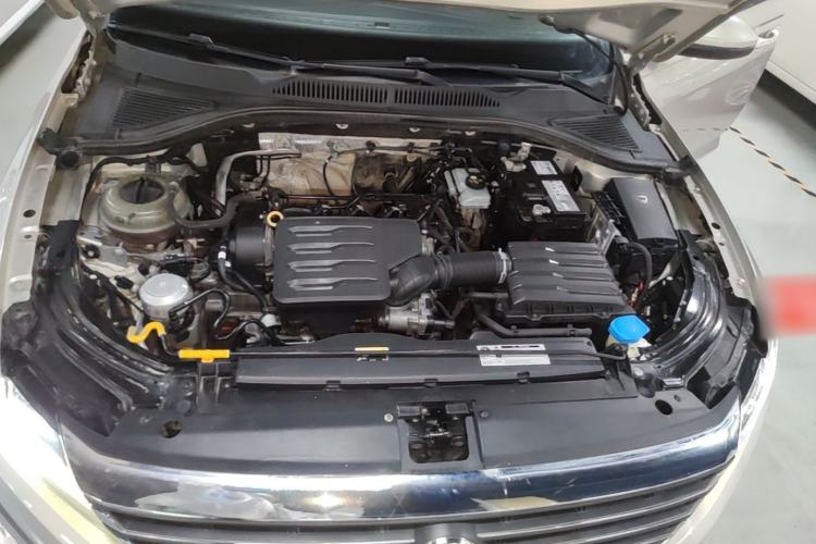 Used Volkswagen Lavida 2019 1.5L Automatic Comfort Edition China VI Standard Engine Bay