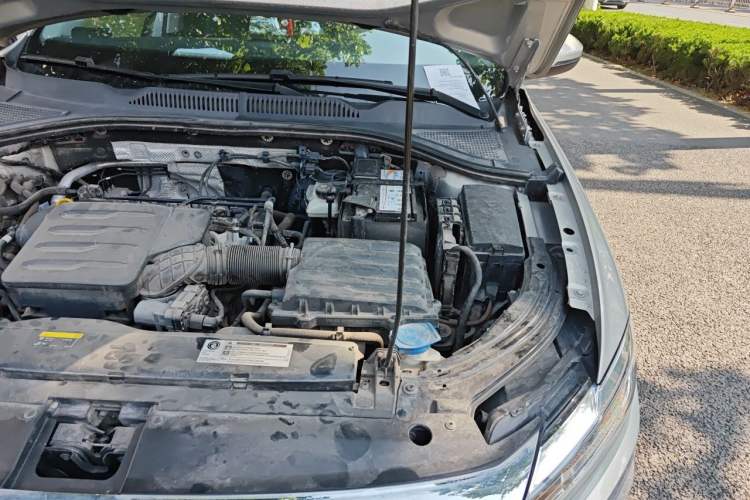 Used Volkswagen Lavida 2019 1.5L Automatic Vision Edition China VI Standard Engine Bay Left