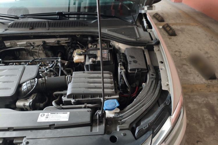Used Volkswagen Lavida 2019 1.5L Manual Comfort Edition China VI Standard Engine Bay Left