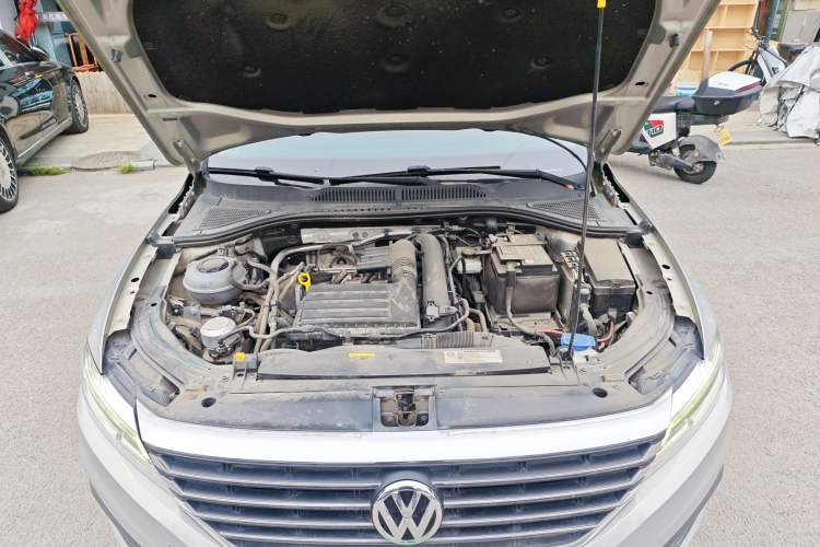 Used Volkswagen Lavida 2019 280TSI DSG Comfort Edition China VI standard Engine Bay