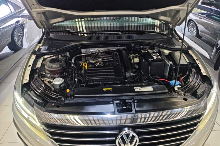 Used Volkswagen Lavida 2019 280TSI DSG Comfort Edition China VI standard Engine Bay