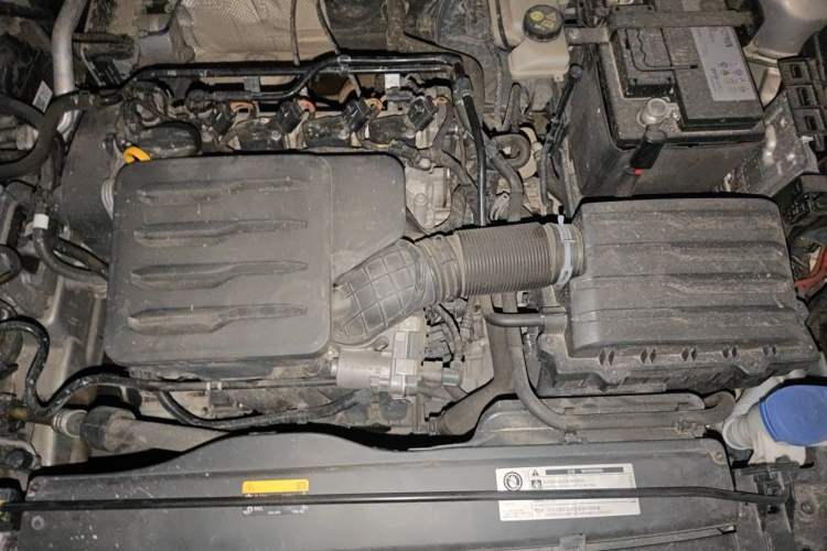 Used Volkswagen Lavida 2019 1.5L Automatic Comfort Edition China VI Standard Engine Bay