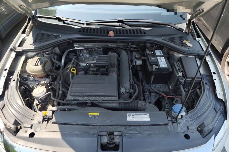 Used Volkswagen Lavida 2019 280TSI DSG Comfort Edition China VI standard Engine Bay