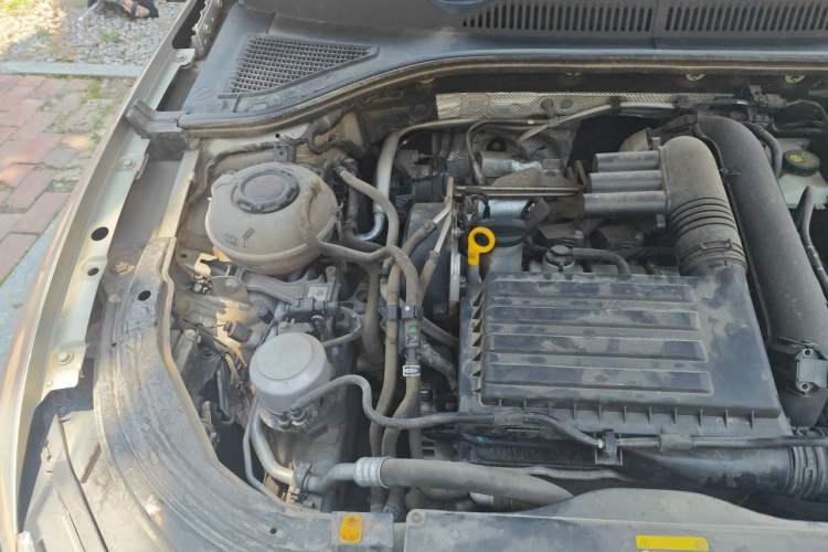 Used Volkswagen Lavida 2019 280TSI DSG Comfort Edition China VI standard Engine Bay Right