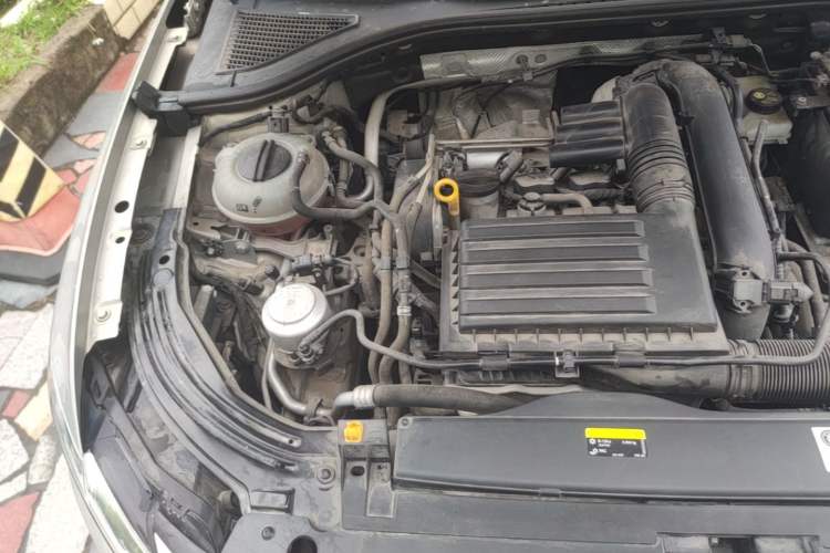 Used Volkswagen Lavida 2019 280TSI DSG Comfort Edition China VI standard Engine Bay Right