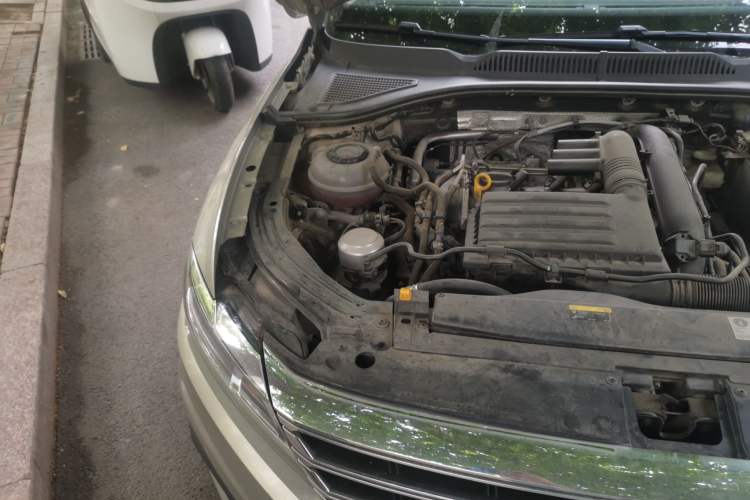 Used Volkswagen Lavida 2019 280TSI DSG Luxury Edition China VI Standard Engine Bay Right
