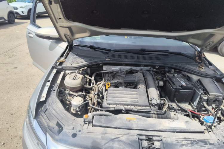 Used Volkswagen Lavida 2019 280TSI DSG Comfort Edition China VI standard Engine Bay Right