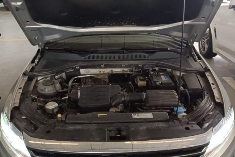 Used Volkswagen Lavida 2019 1.5L Automatic Comfort Edition China VI Standard Engine Bay