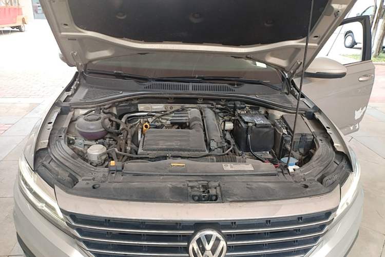 Used Volkswagen Lavida 2019 280TSI DSG Comfort Edition China VI standard Engine Bay