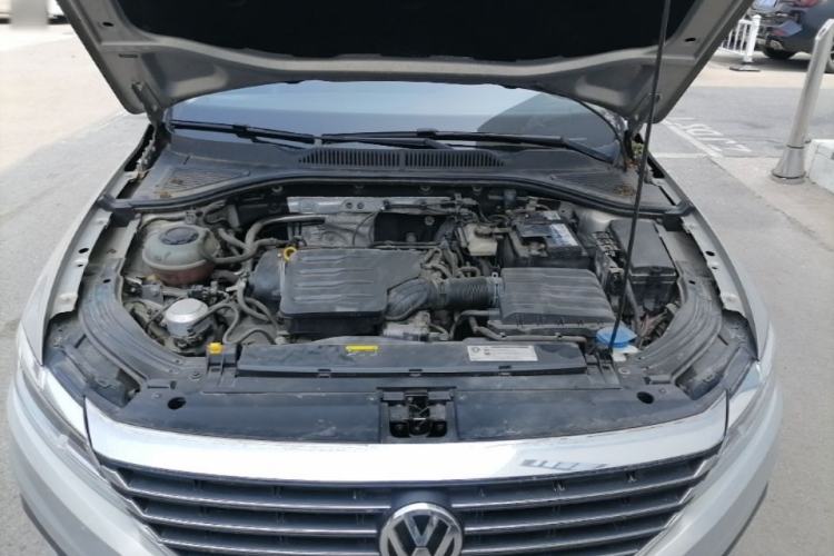 Used Volkswagen Lavida 2019 1.5L Automatic Comfort Edition China VI Standard Engine Bay