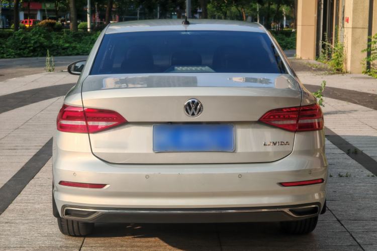 Used Volkswagen Lavida 2019 1.5L Automatic Comfort Edition China VI Standard Exterior 4