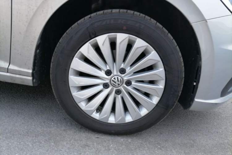 Used Volkswagen Lavida 2019 1.5L Automatic Comfort Edition China VI Standard Exterior 4