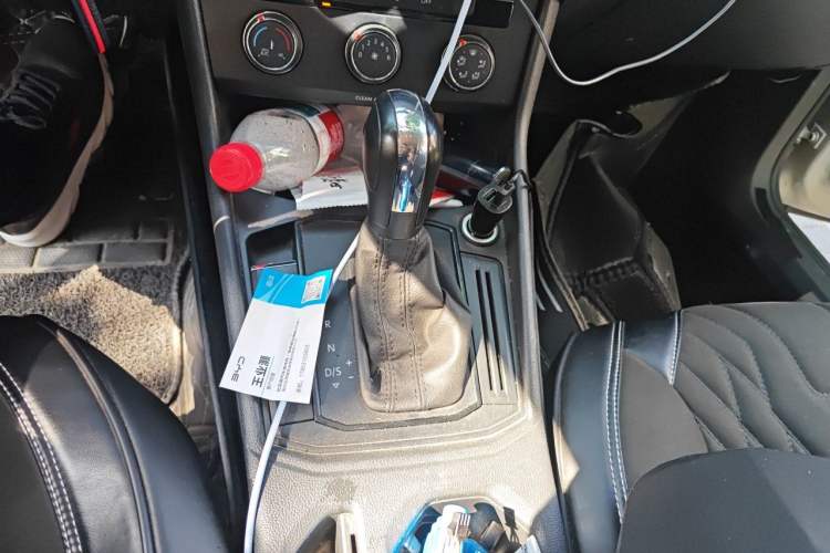 Used Volkswagen Lavida 2019 1.5L Automatic Vision Edition China VI Standard Gear Lever