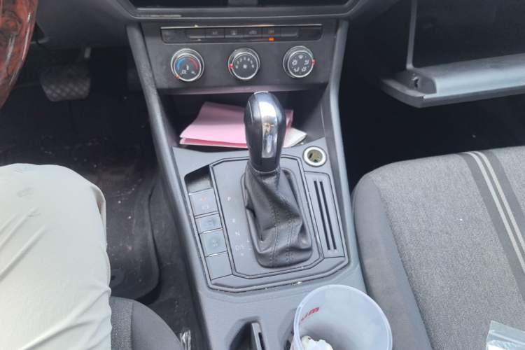Used Volkswagen Lavida 2019 1.5L Automatic Comfort Edition China VI Standard Gear Lever