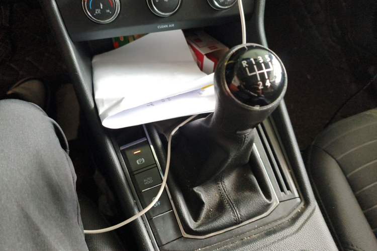 Used Volkswagen Lavida 2019 1.5L Manual Comfort Edition China VI Standard Gear Lever