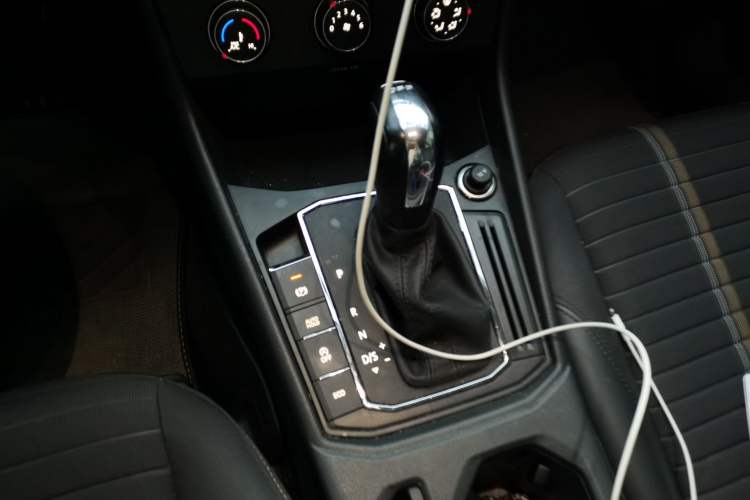 Used Volkswagen Lavida 2019 280TSI DSG Comfort Edition China VI standard Gear Lever