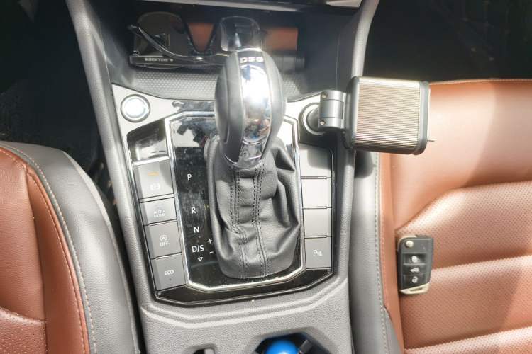 Used Volkswagen Lavida 2019 280TSI DSG Luxury Edition China VI Standard Gear Lever