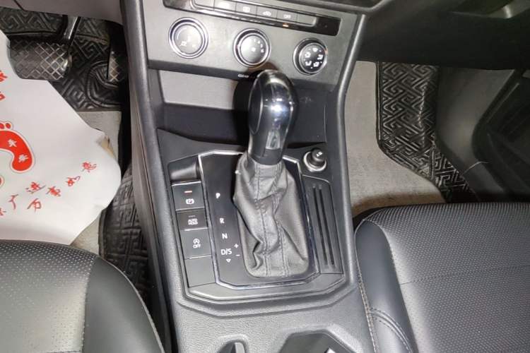 Used Volkswagen Lavida 2019 1.5L Automatic Comfort Edition China VI Standard Gear Lever