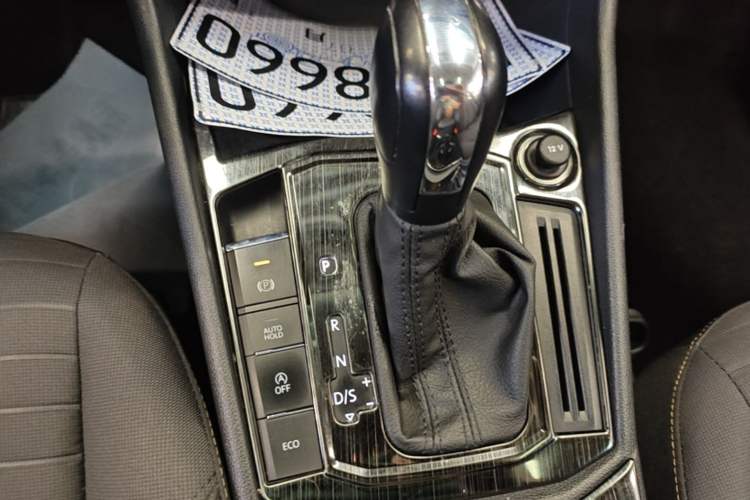 Used Volkswagen Lavida 2019 280TSI DSG Comfort Edition China VI standard Gear Lever
