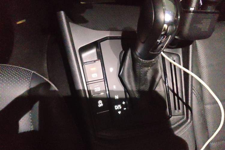 Used Volkswagen Lavida 2019 1.5L Automatic Comfort Edition China VI Standard Gear Lever
