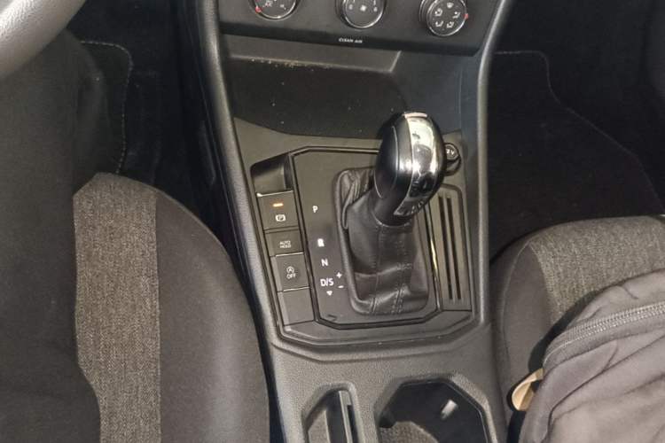 Used Volkswagen Lavida 2019 1.5L Automatic Comfort Edition China VI Standard Gear Lever