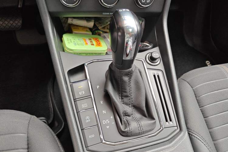 Used Volkswagen Lavida 2019 280TSI DSG Comfort Edition China VI standard Gear Lever