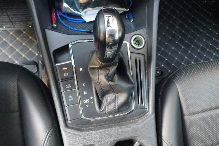 Used Volkswagen Lavida 2019 1.5L Automatic Comfort Edition China VI Standard Gear Lever