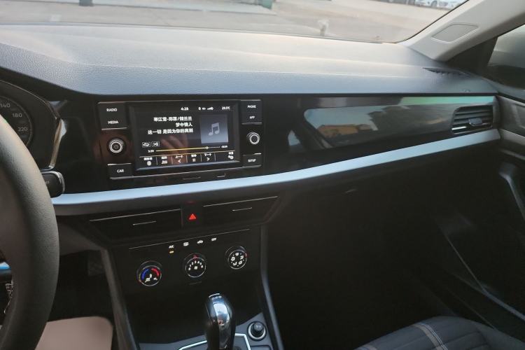 Used Volkswagen Lavida 2019 280TSI DSG Comfort Edition China VI standard Interior 4