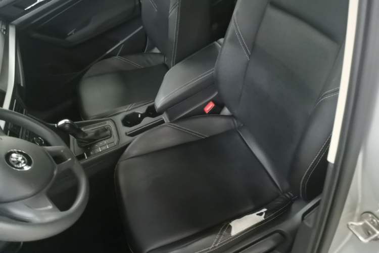 Used Volkswagen Lavida 2019 1.5L Automatic Fashion Edition China VI Left Front Seat